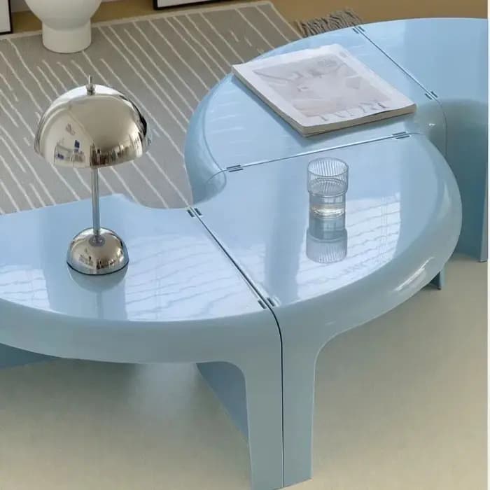 Table basse ronde petite et colorée de style Mid-Century