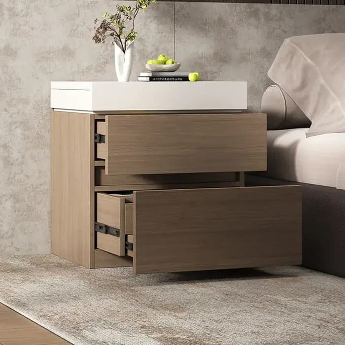 Petite table de chevet style crème avec tiroirs