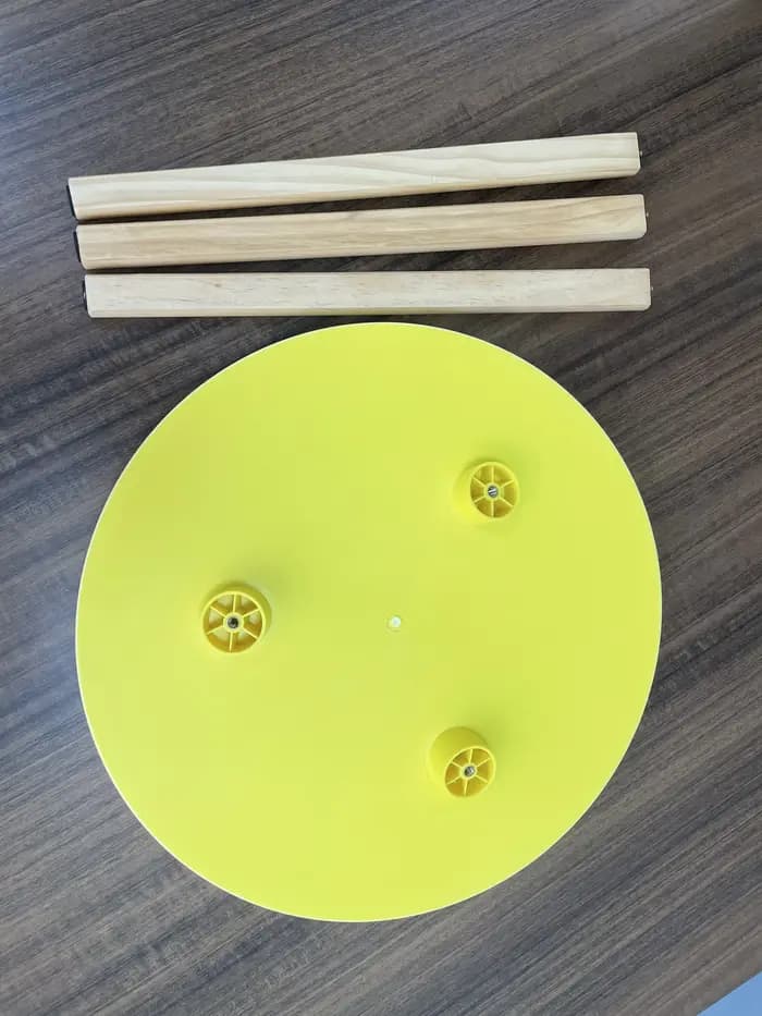 Mumucc-Table basse jaune
