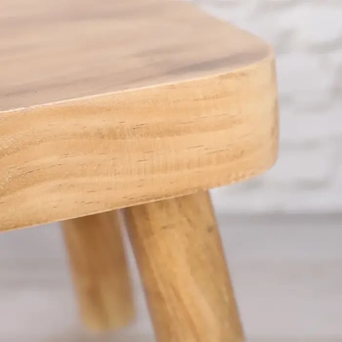 Tabouret en bois massif de pin