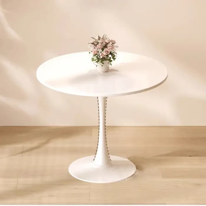Table basse ronde blanche minimaliste pour le salon