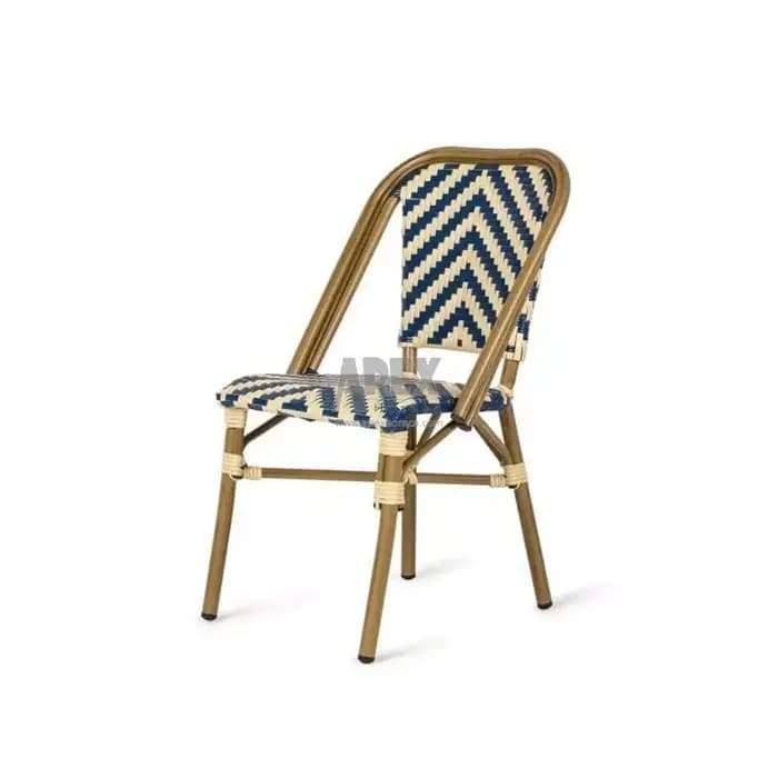 Ensemble de bistro de Patio français en rotin et aluminium, chaise de salle à manger empilable class