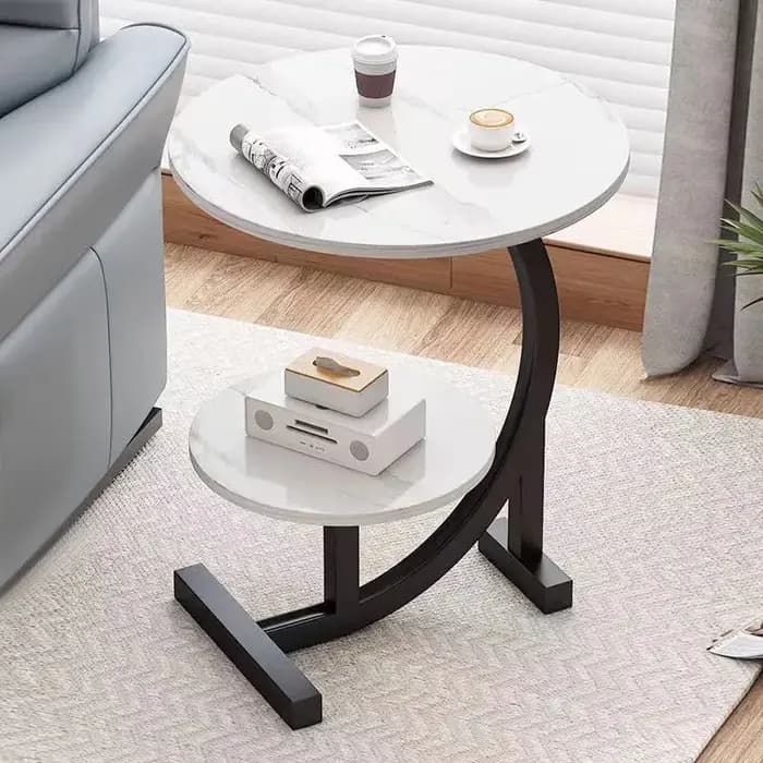Petite table simple pour chambre à coucher