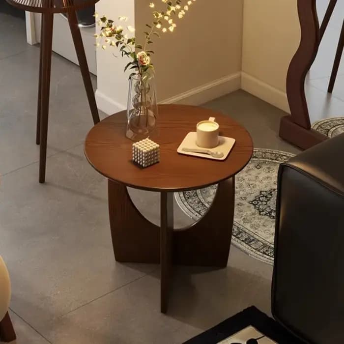 Table d'appoint ronde nordique en bois massif