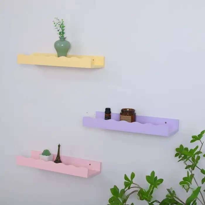 Étagère murale en bois pour salon