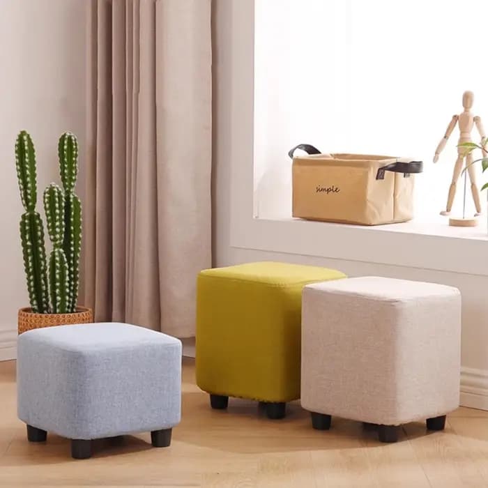 Tabouret carré en bois enrichi solide