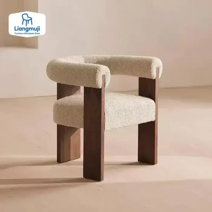 Chaise de salle à manger légère et luxueuse en bois massif, Restaurant d'hôtel rétro en peau d'agnea
