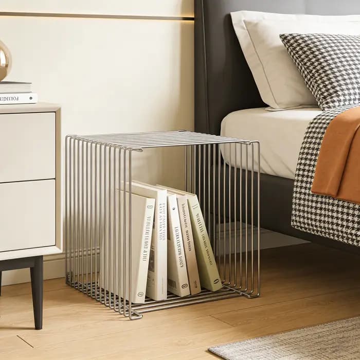 Table d'appoint avec structure en métal
