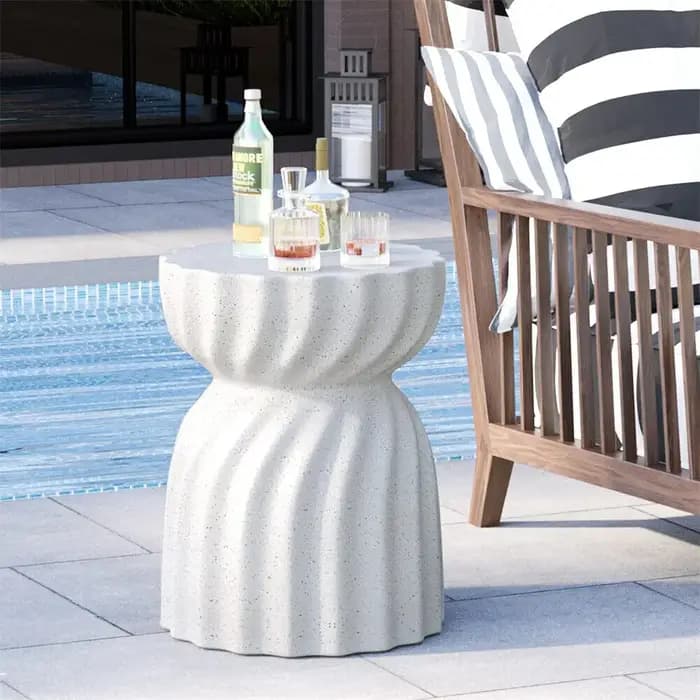 Table d'appoint contemporaine en béton léger