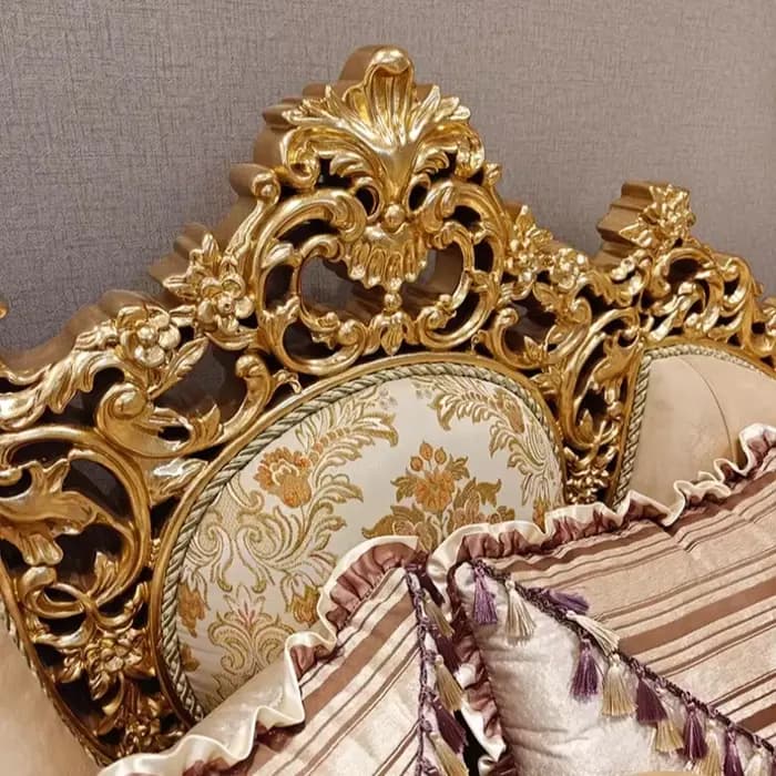 Ensemble de canapés Chesterfield capitonnés sectionnels en bois massif sculpté