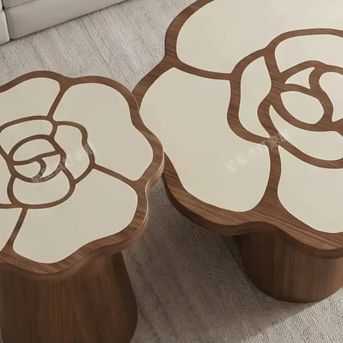 Petites tables basses en bois