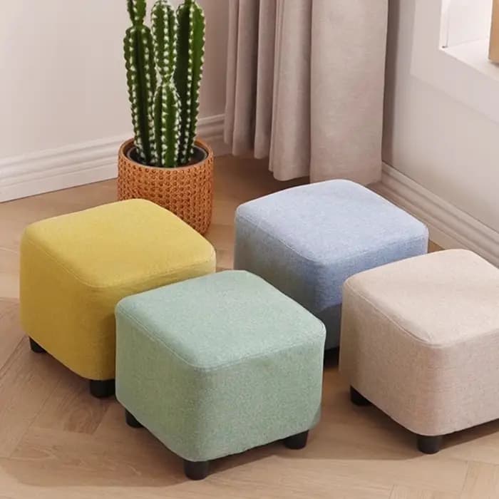 Tabouret carré en bois enrichi solide