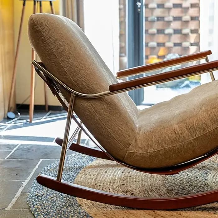 Chaise de balcon en bois avec dossier