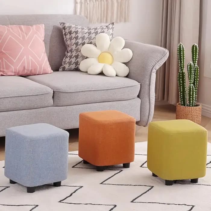 Tabouret carré en bois enrichi solide