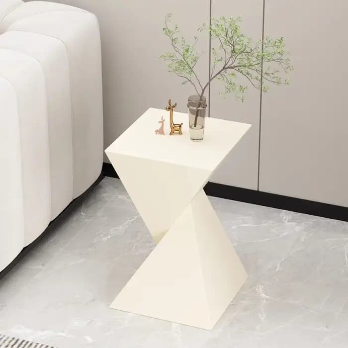 Table d'appoint minimaliste de luxe à la française