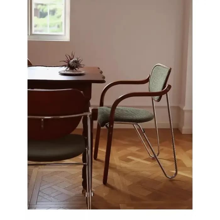 Chaise de salle à manger rétro française
