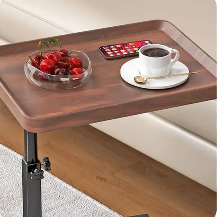 Table réglable à usage domestique