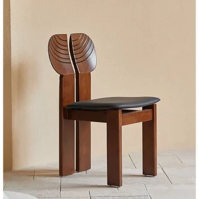 Chaise de salle à manger design haut de gamme en bois massif