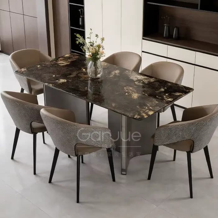 Chaises italiennes pour salon