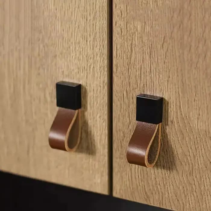 Armoire de cuisine en cuir de vachette noir marron Foy