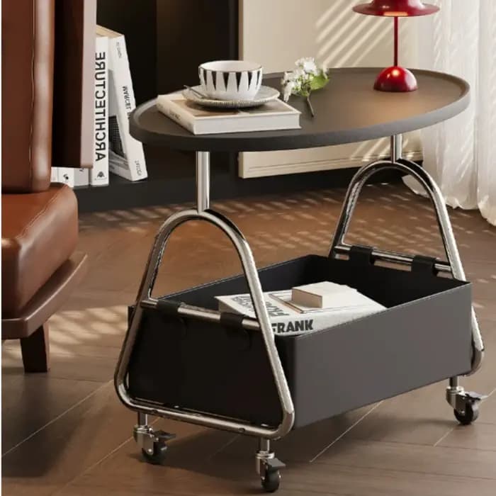 Tables d'appoint ovales noires en métal avec roulettes