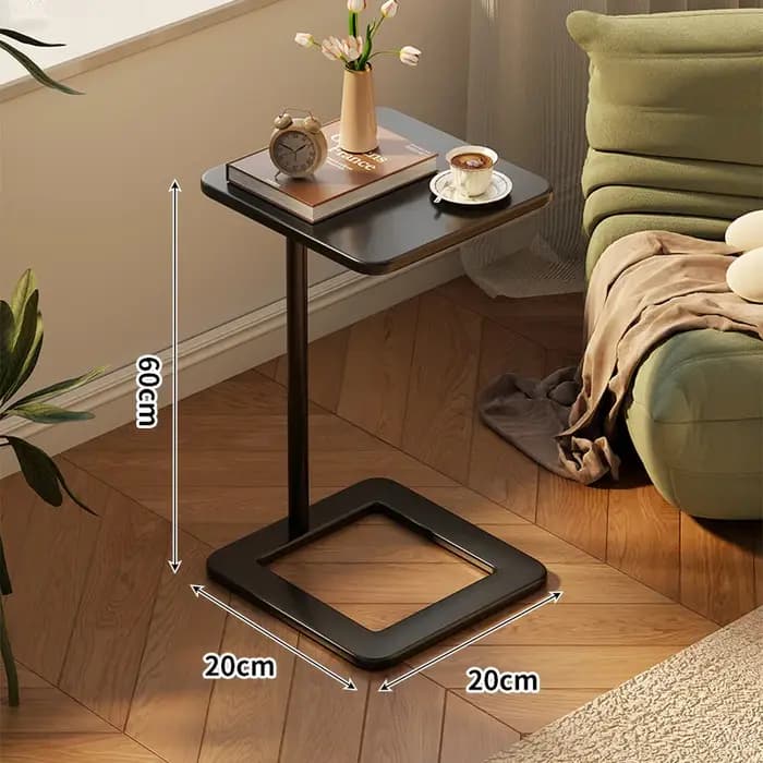 Table d'appoint stable en forme de C qui se glisse sous le canapé