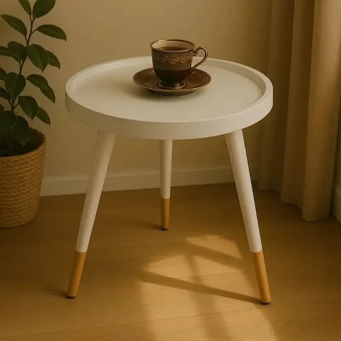 Table d'appoint ronde nordique minimaliste avec pieds dorés