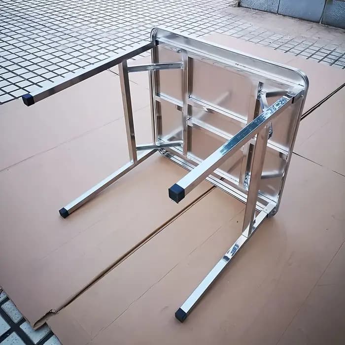 Table à manger carrée pliante en acier inoxydable