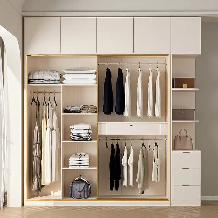 Armoire à portes coulissantes