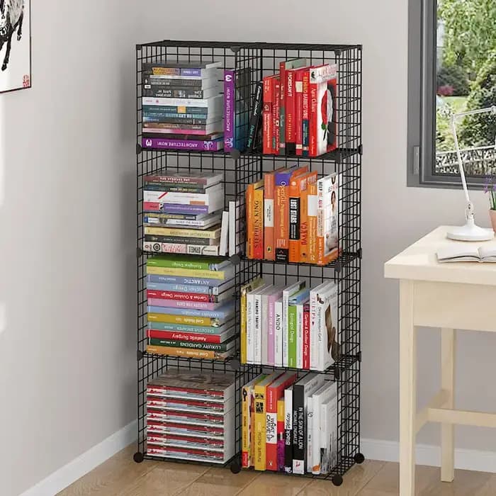 Bibliothèque flottante pour le nettoyage de la maison