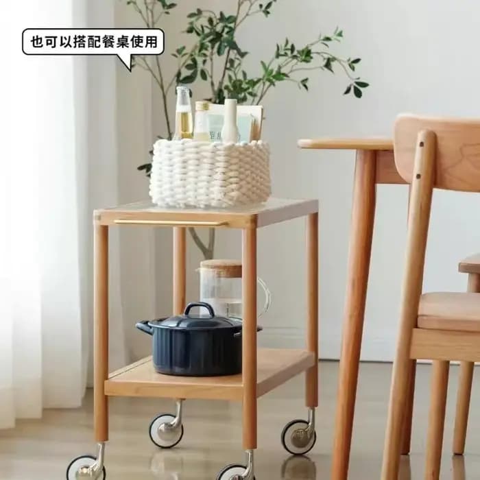 Table d'appoint mobile couleur cerise pour petit appartement