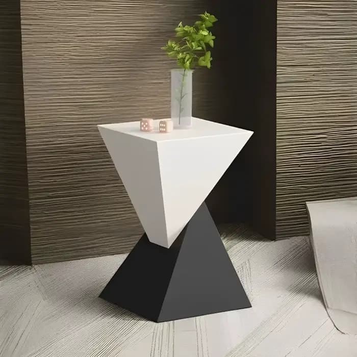 Table d'appoint minimaliste de luxe à la française