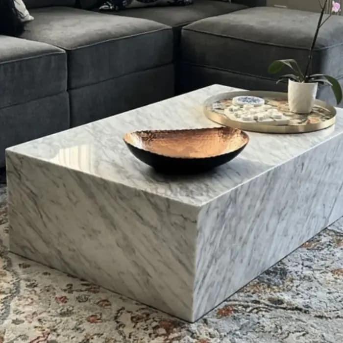 Table basse d'exposition italienne