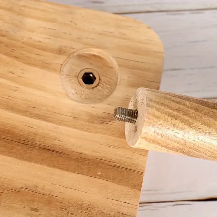 Tabouret en bois massif de pin