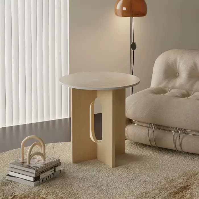 Petite table basse ronde en bois massif