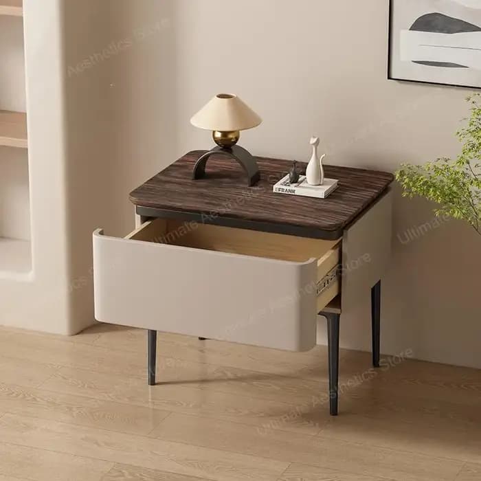 Table De chevet peu encombrante Style italien