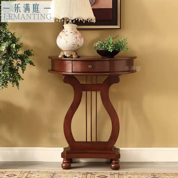 Table console rustique vintage, esthétique du milieu du siècle, classique, peu encombrante, avec ran