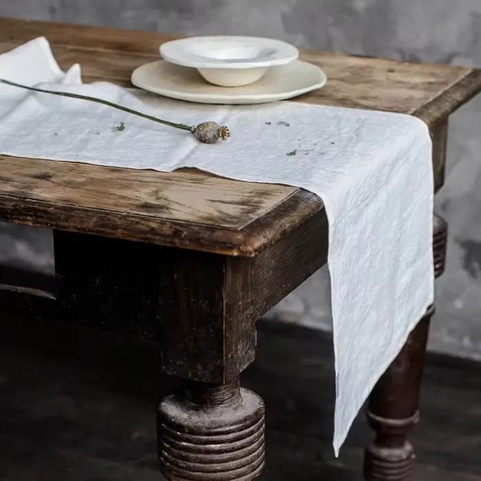 Chemin de Table en Lin Français 100% Pierre à Laver, Accessoire de Décoration de Luxe Personnalisé,