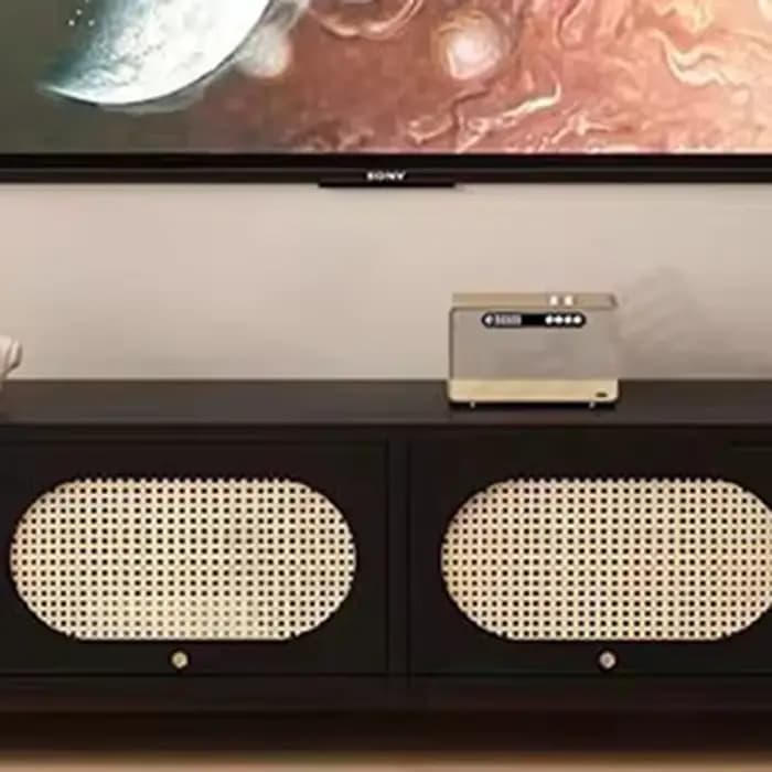 Meuble TV à pieds verticaux en rotin