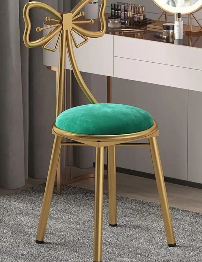 Tabouret de courtoisie avec nœud papillon