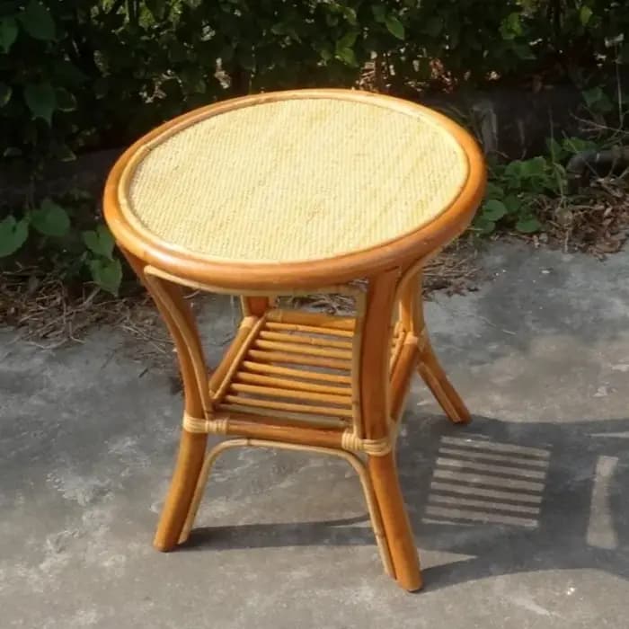 Table basse ronde artistique en rotin