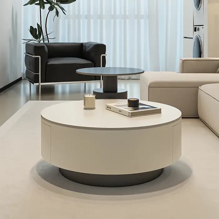 Tables basses transparentes de styliste