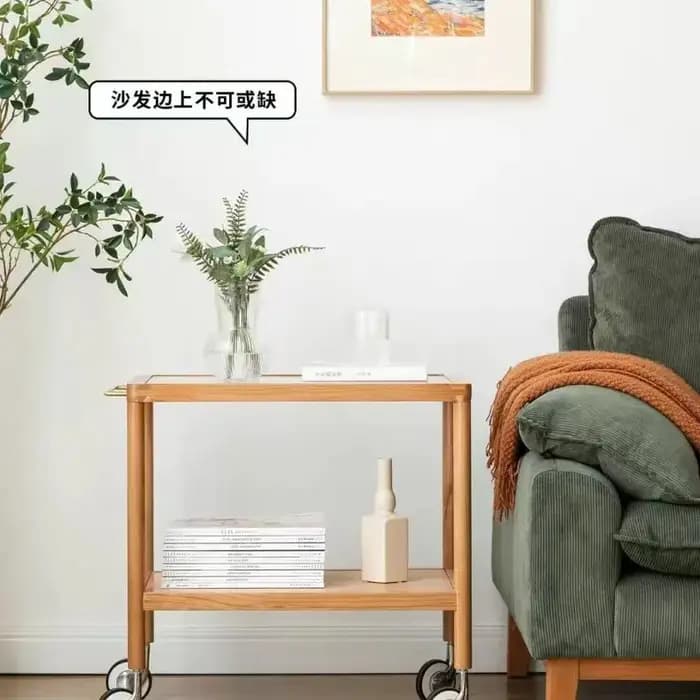 Table d'appoint mobile couleur cerise pour petit appartement