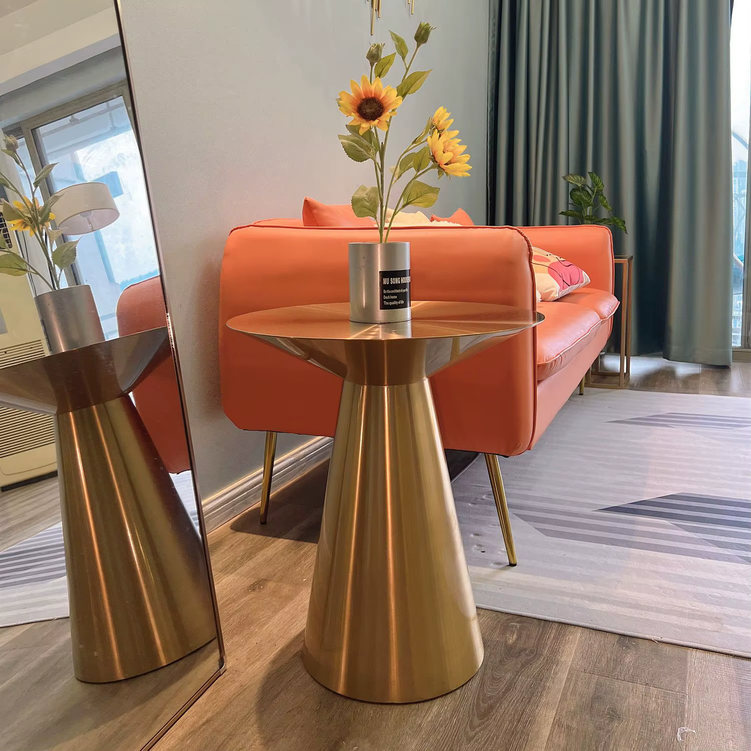 Petite Table Basse Moderne en Acier Inoxydable, Titane Brossé, Luxe Nordique observateur, Canapé d'A