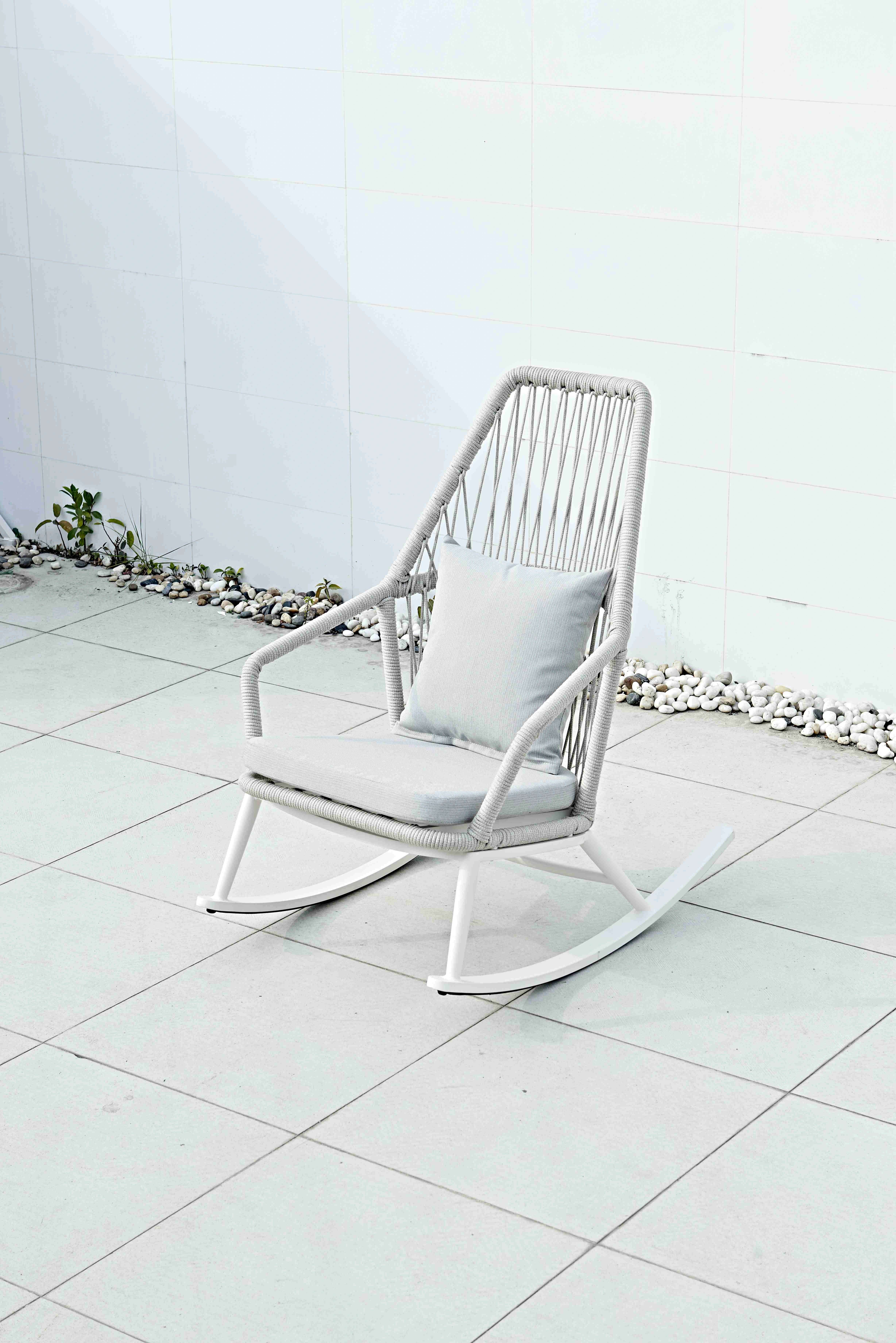 Chaise à bascule d'extérieur avec cadre en aluminium, meubles de jardin durables avec revêtement en 