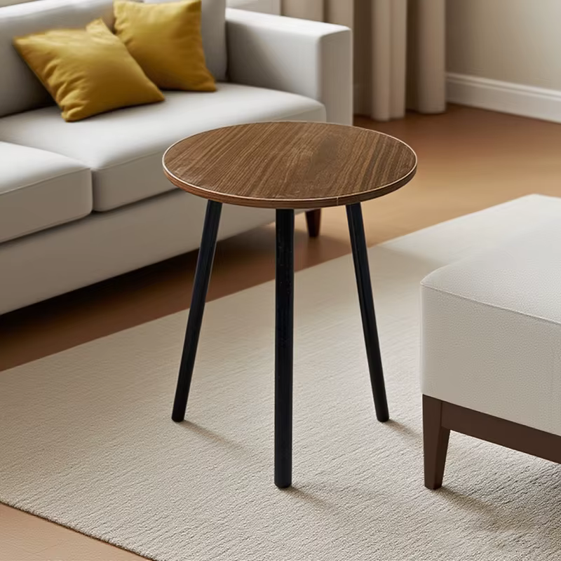 1 petite table basse à rotonité simple. |   Table d'angle d'appoint pour canapé, pour salon, chambre