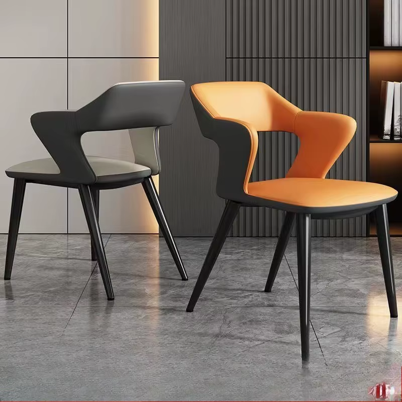 Chaise de salle à manger en similicuir de style italien