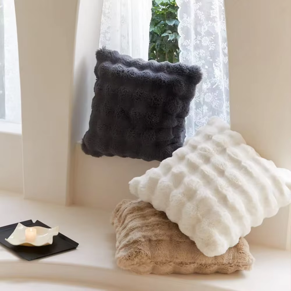 Housse de coussin en fourrure douce 45x45cm