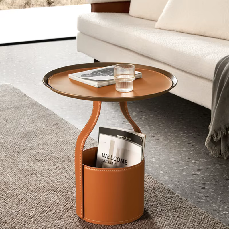 Table d'appoint minimaliste italienne en cuir
