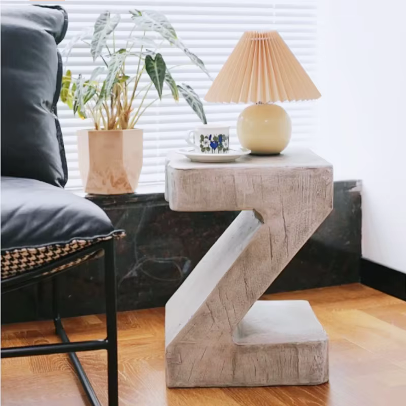 Table basse minimaliste en forme de Z
